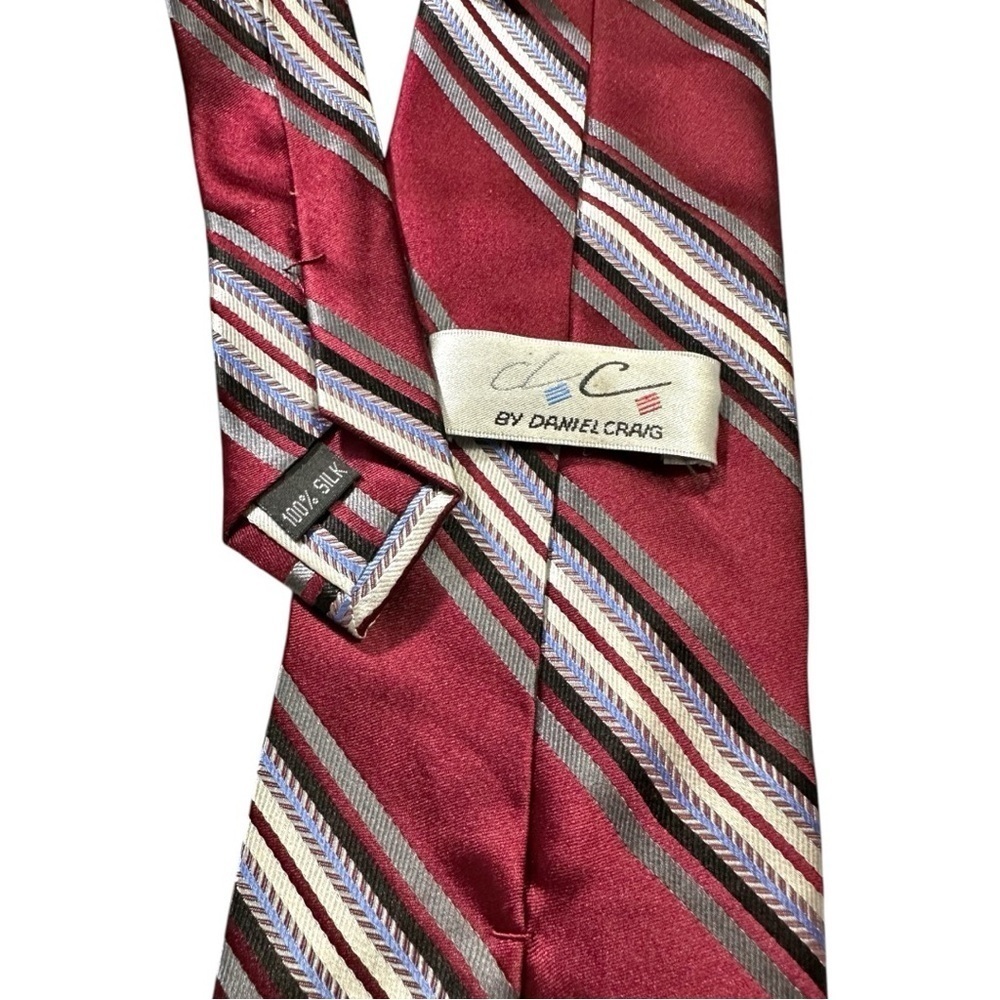 DC by Daniel Craig- Red Stiped 100% Silk Tie - Picture 5 of 9